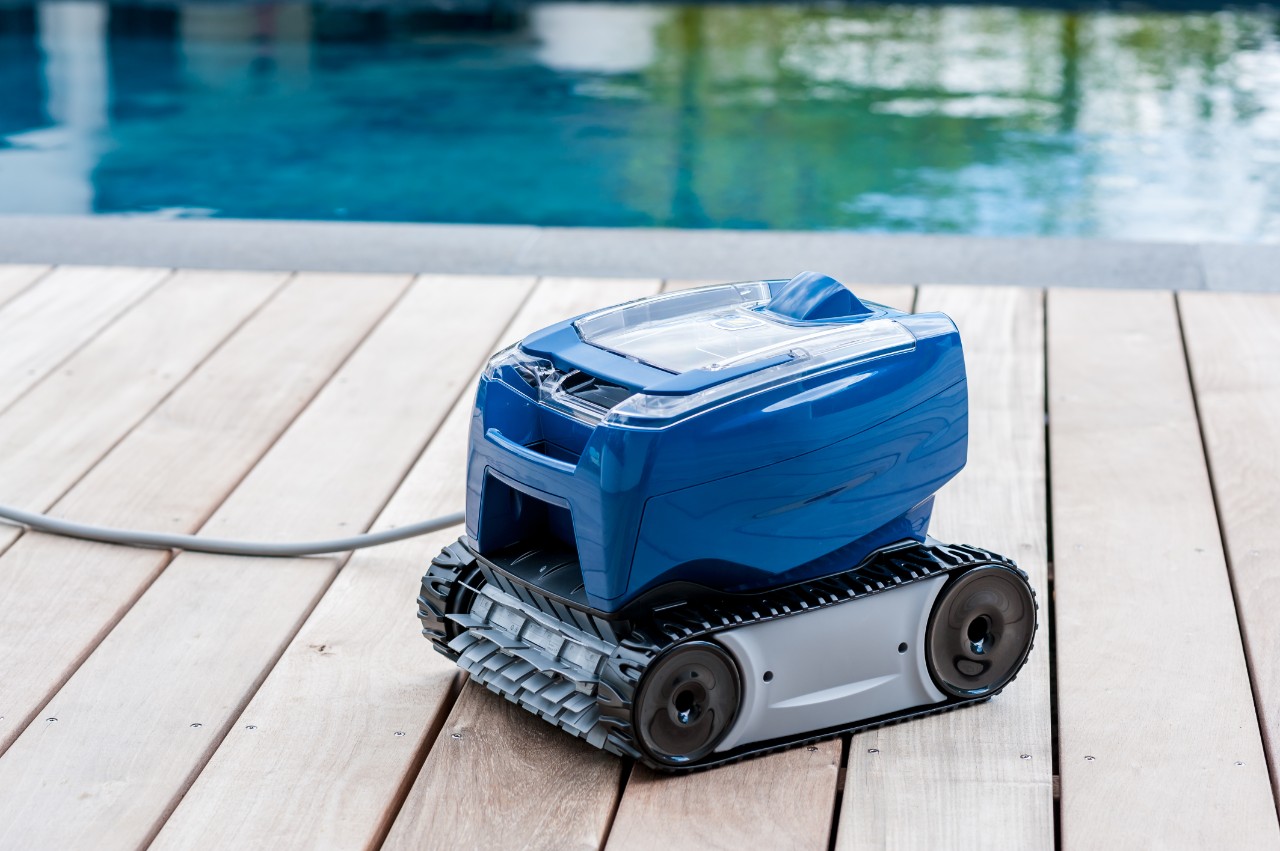 Qual è il robot pulitore elettrico adatto per la tua piscina? | Zodiac  Poolcare | Zodiac Poolcare